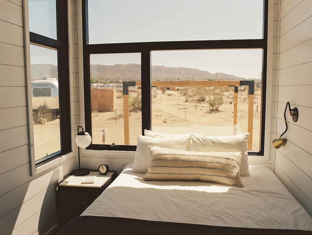 Premium Cabin (Outdoor Shower) photo 3