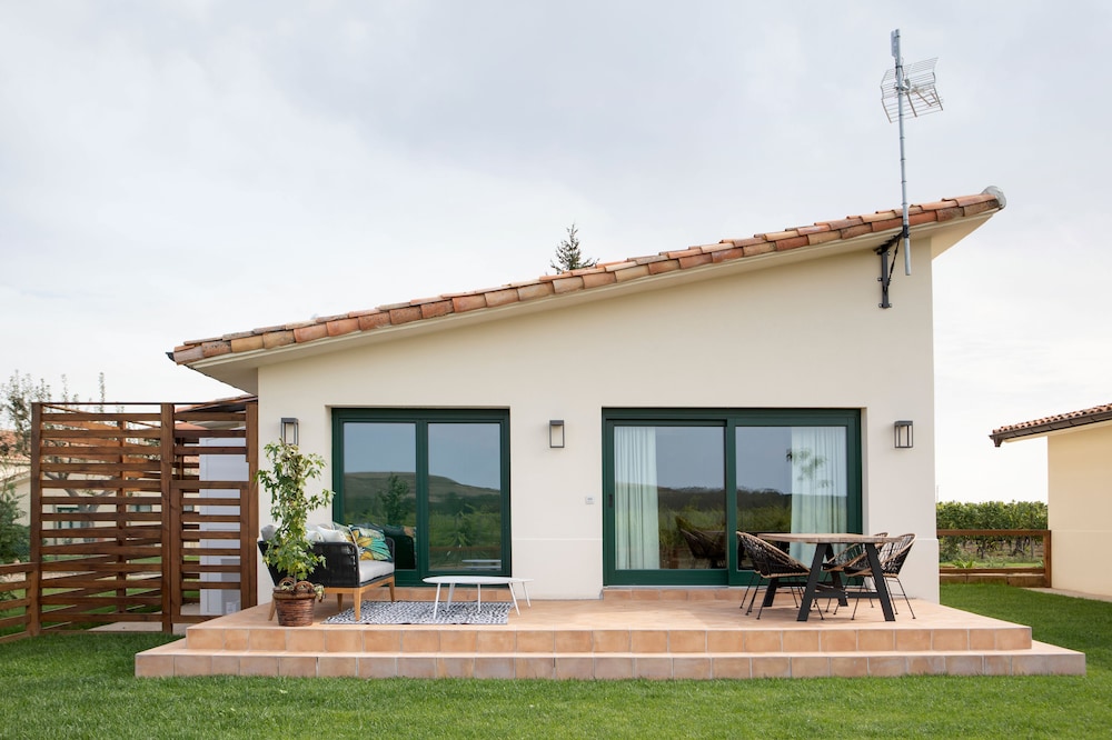 Villa photo 3