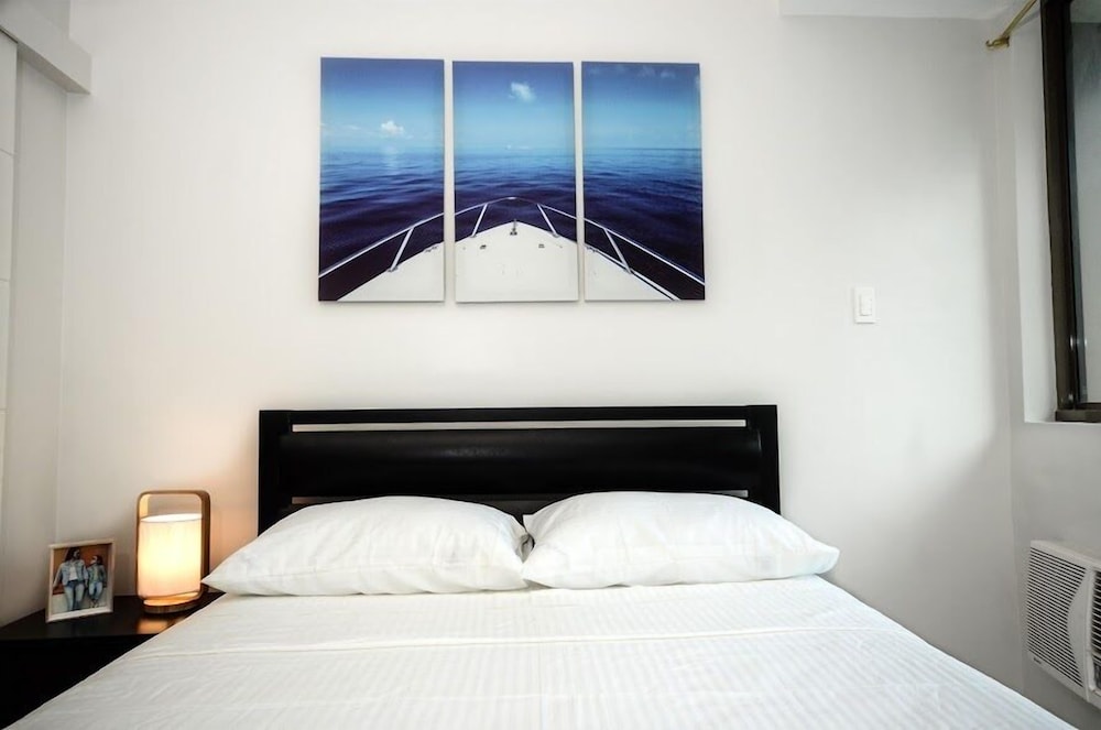 Superior 1BR Apartment - Photo 7