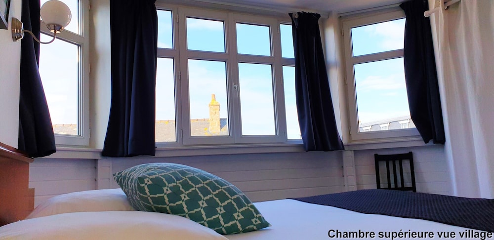 Superior Double or Twin Room, City View photo 2