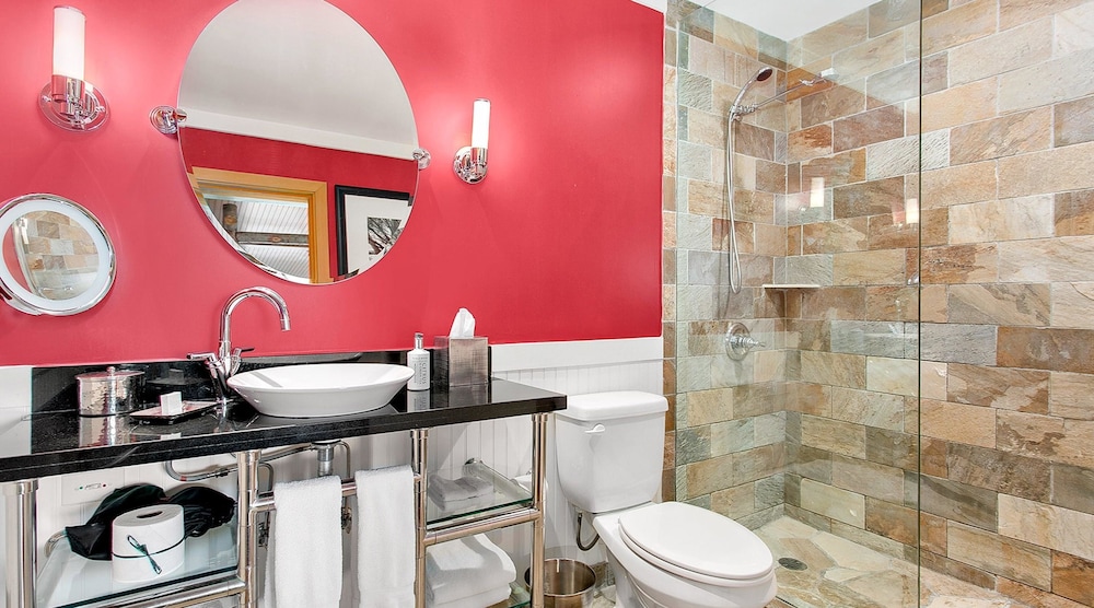 Penthouse Suite - Photo 4