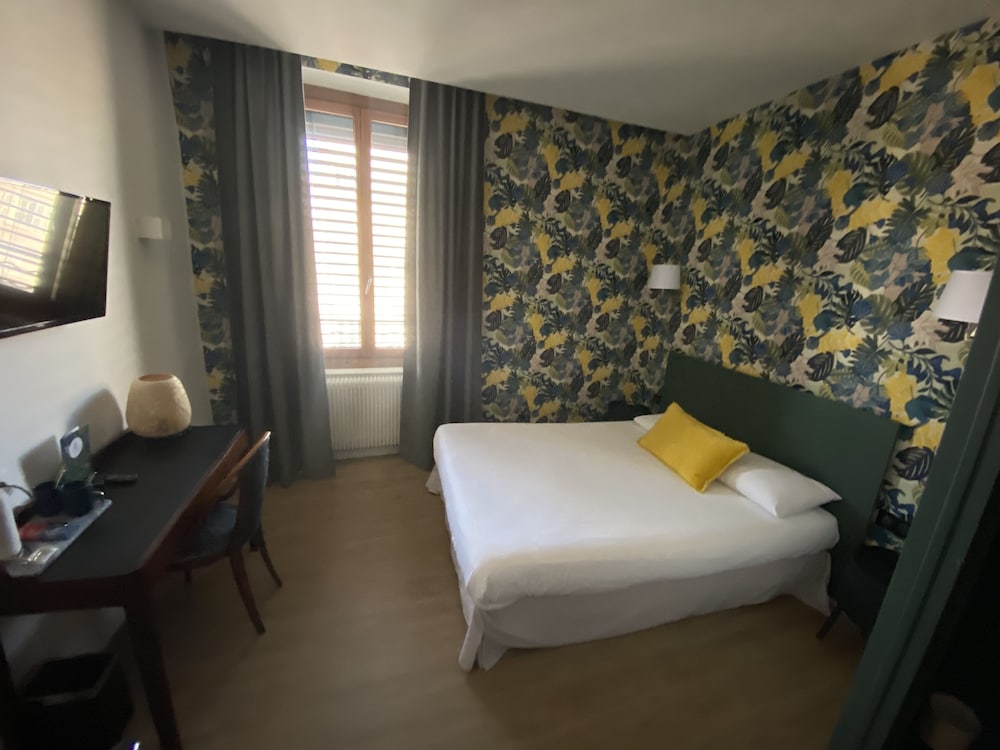 Superior Triple Room photo 3