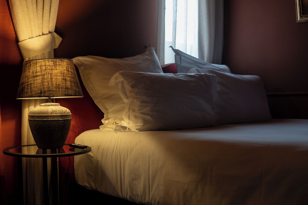 Deluxe Room, City View - Photo 2