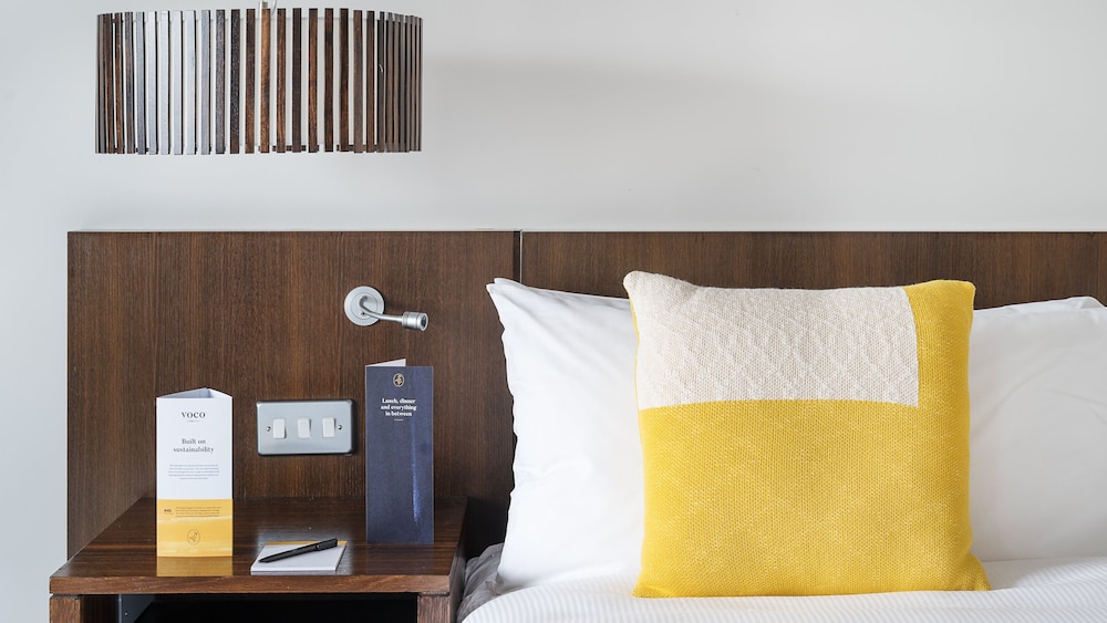 Standard Room, 1 Queen Bed - Photo 3