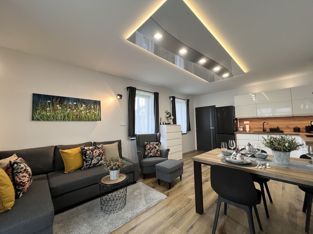 Apartment photo 1