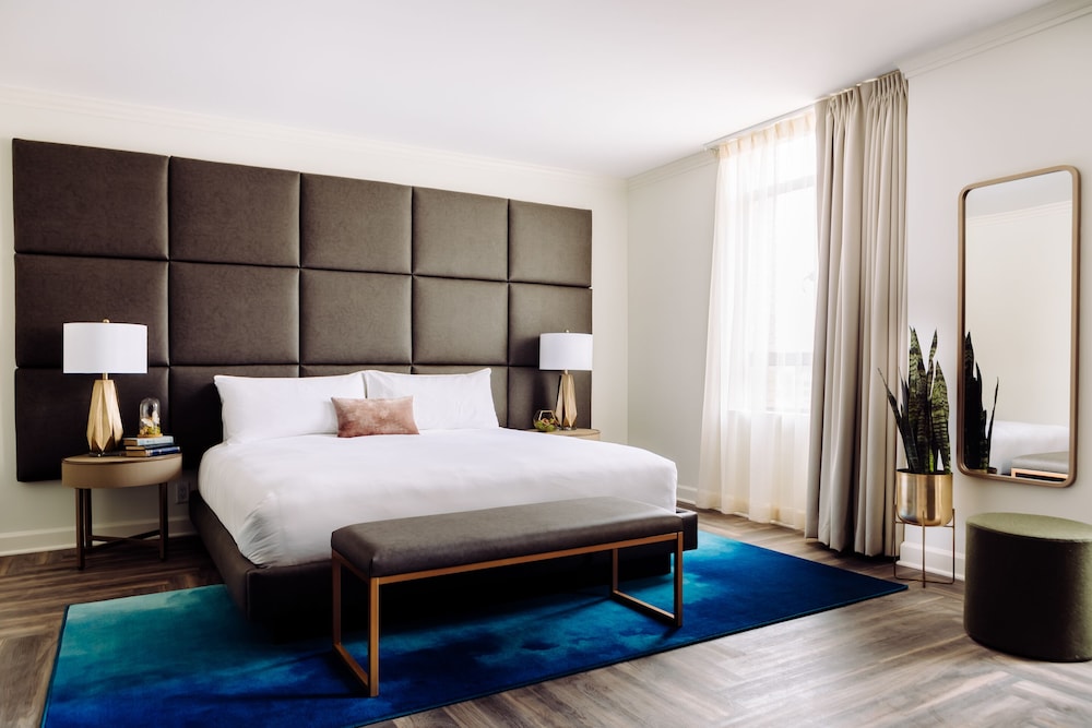 Deluxe Room, 1 King Bed