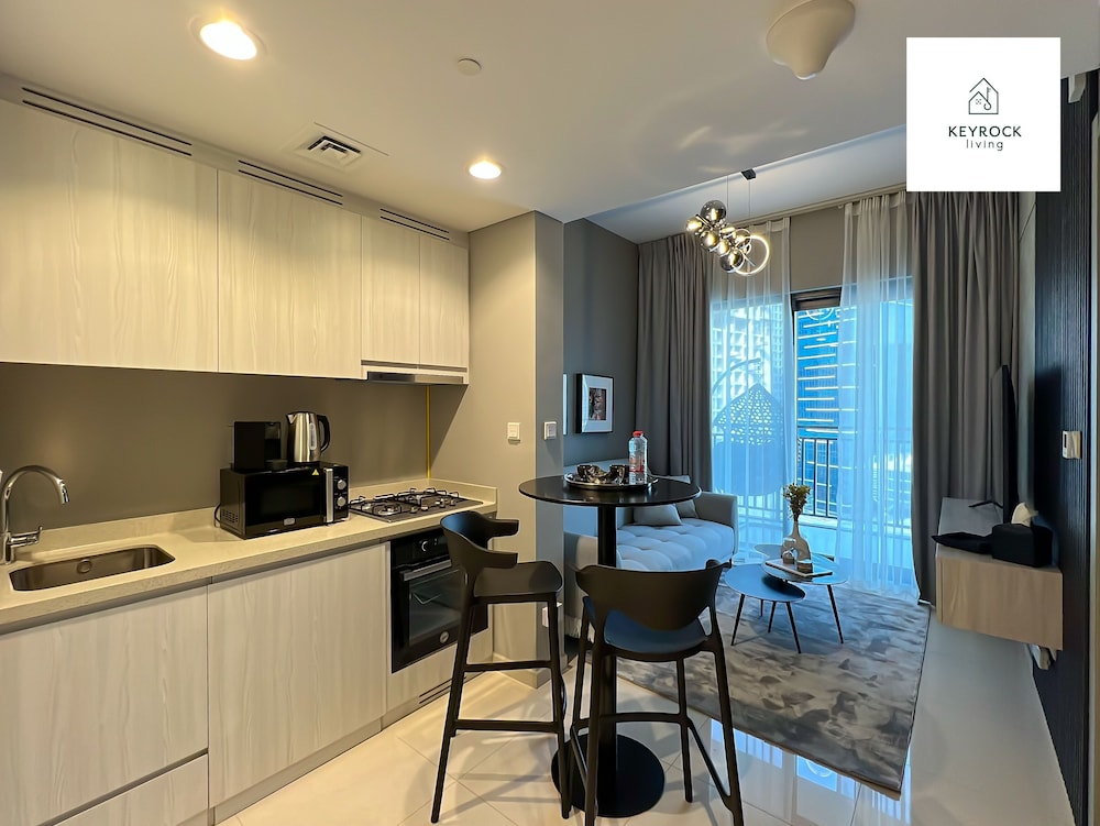 Deluxe Apartment, 1 Bedroom, Lake View photo 2