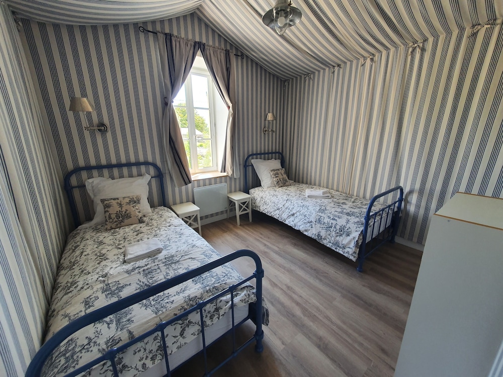 Superior Quadruple Room photo 3