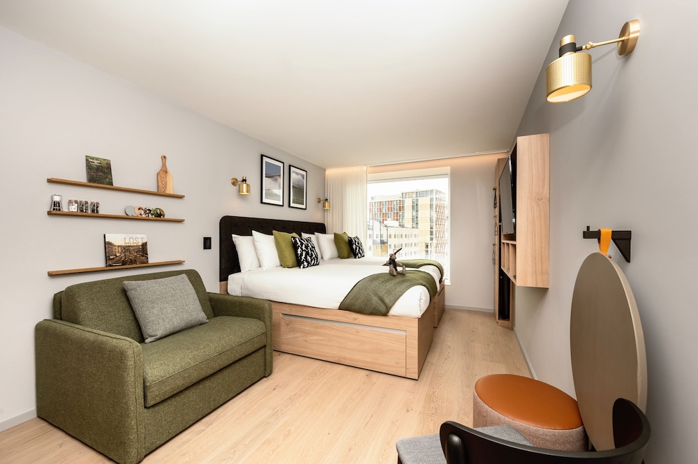 Studio Apartment photo 1