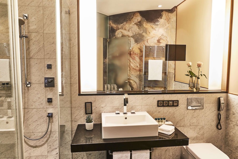 Signature Room (Deluxe)