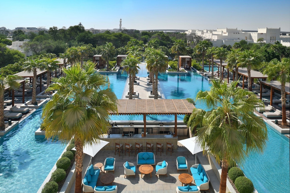 Grand Room, 1 King Bed, Pool View (Balcony) - Photo 5
