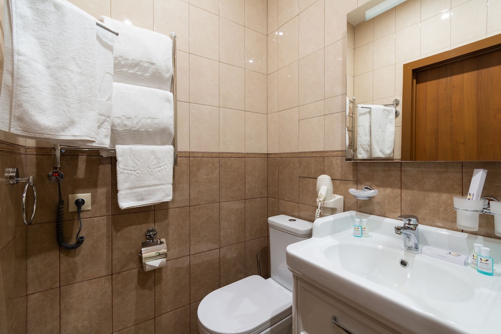 Standard Double or Twin Room photo 3
