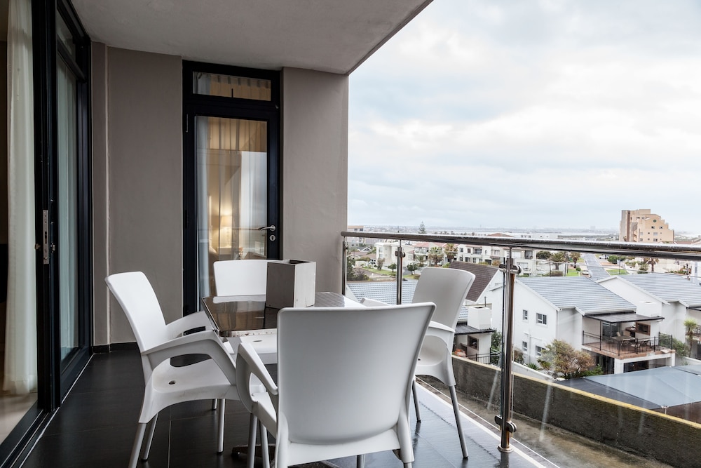 Luxury Suite, 2 Bedrooms - Photo 6
