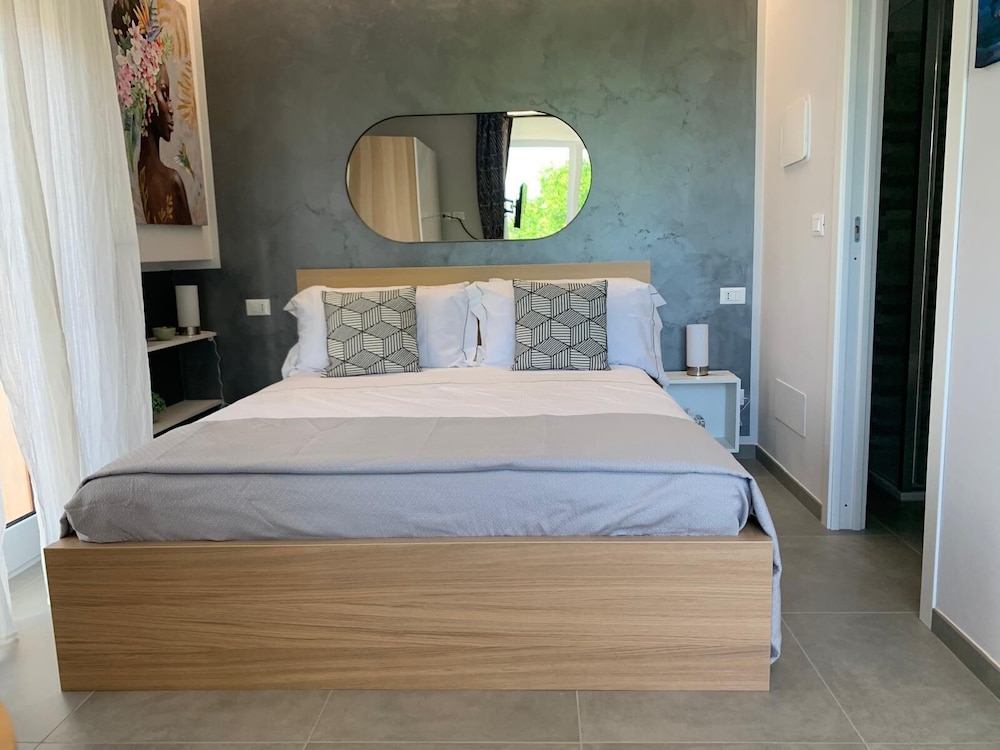 Panoramic Studio, 1 King Bed, Valley View photo 3