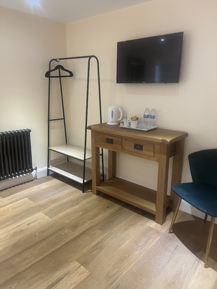 Double Room, Ensuite - Photo 2