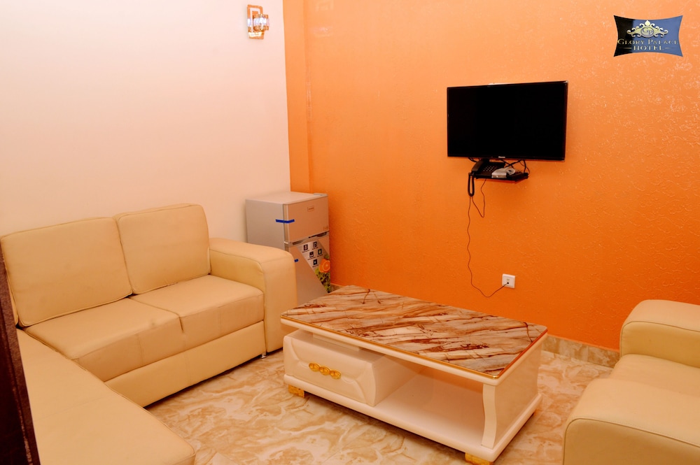 Standard Suite - Photo 7