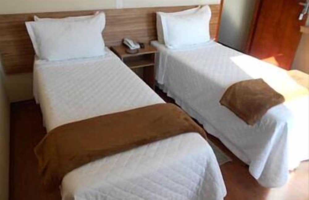 Twin Room, 2 Twin Beds photo 2