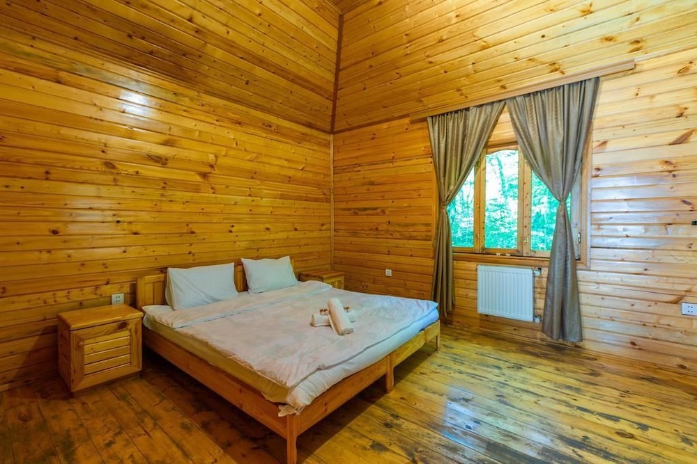 Family Cottage, 4 Bedrooms, Smoking, Valley View
