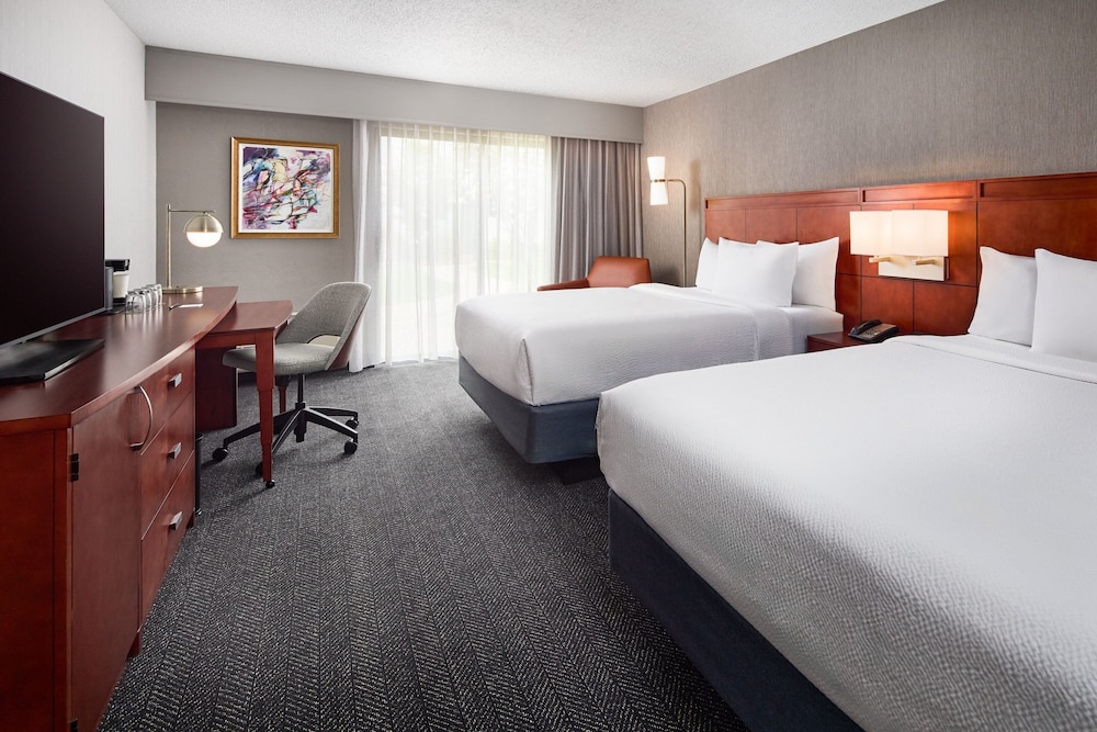 Room, 2 Queen Beds - Photo 1