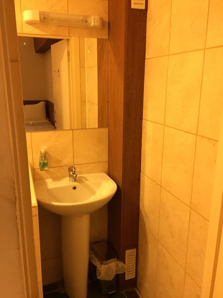 Edinburgh House Hotel — photo 142