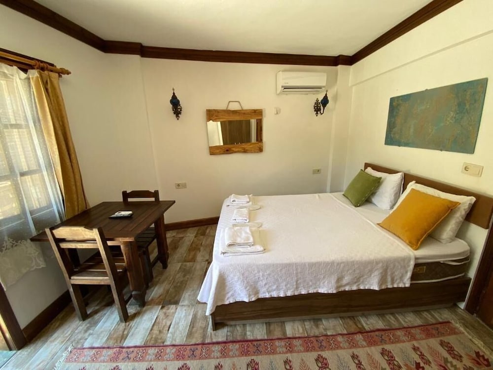 Comfort Room, 1 Bedroom, Pool View photo 3