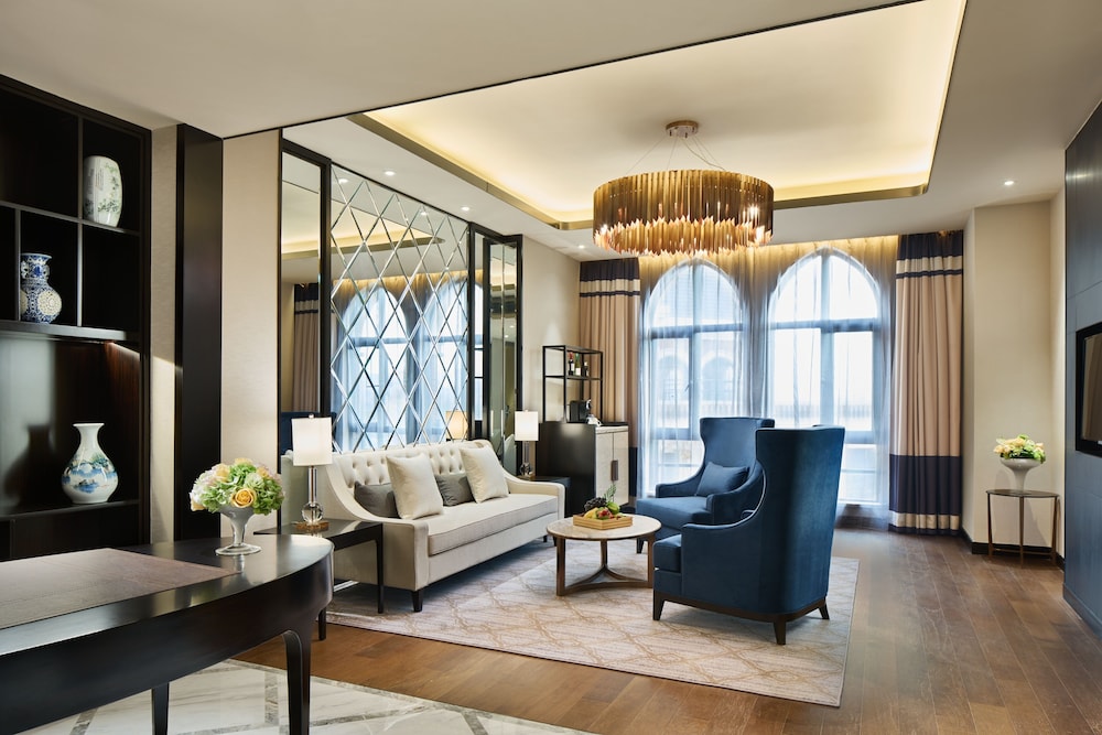 Deluxe Suite photo 1