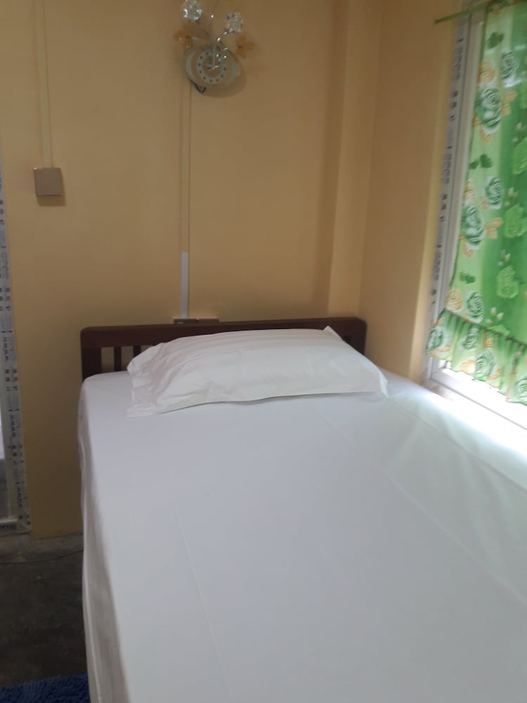 Basic Single Room photo 3