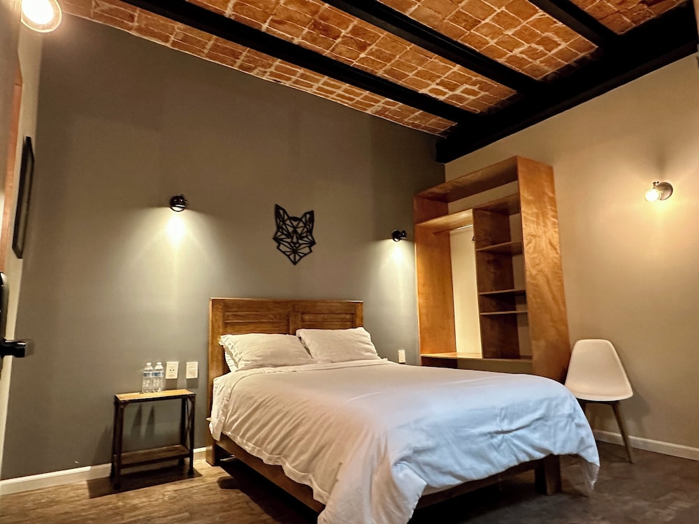 Business Room, 1 Queen Bed photo 2