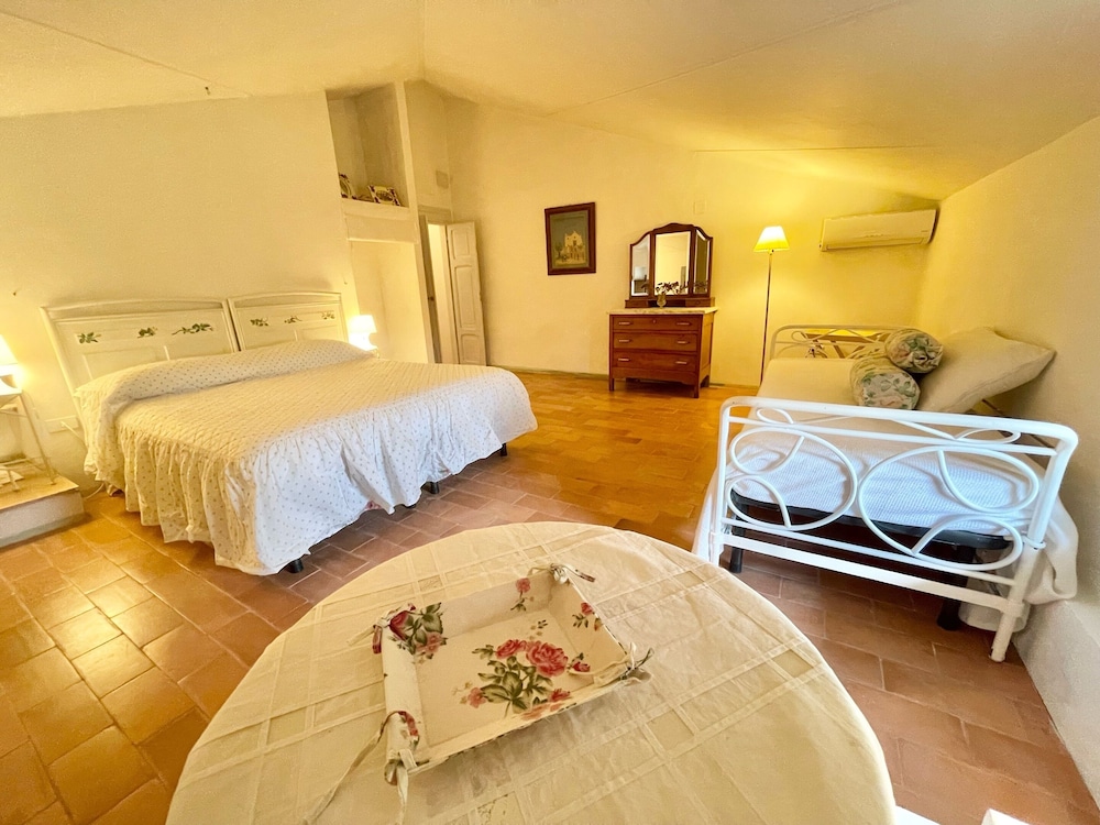 Villa, 5 Bedrooms, Smoking, Private Pool photo 1