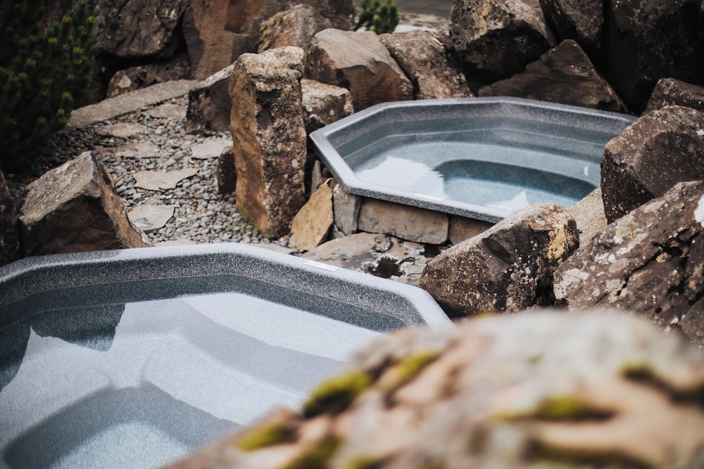 Superior Double or Twin Room with Hot Tub Access - Photo 9