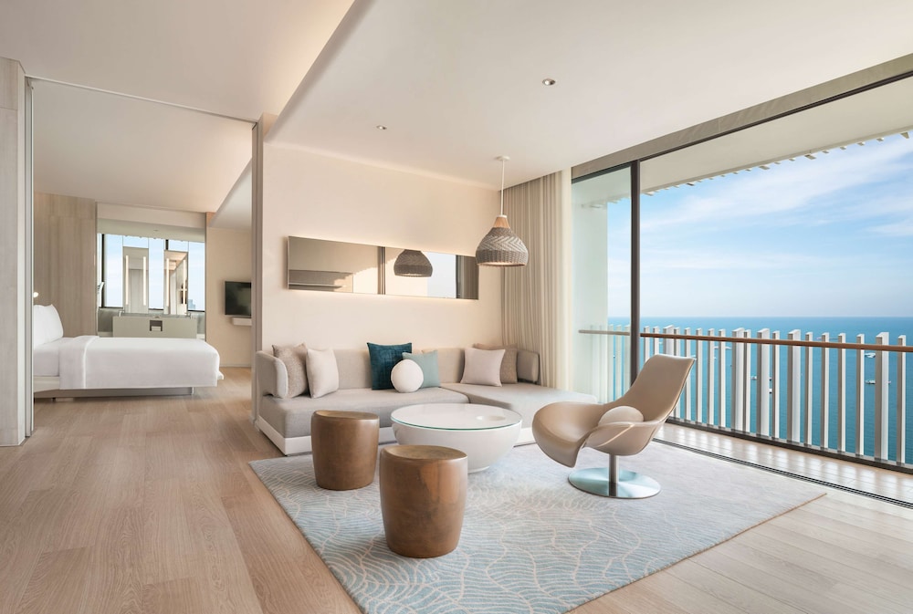 Suite, 1 King Bed, Ocean View (Prestige)