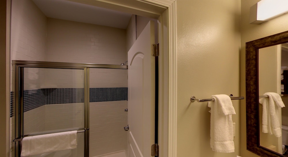 Suite, 2 Double Beds photo 2