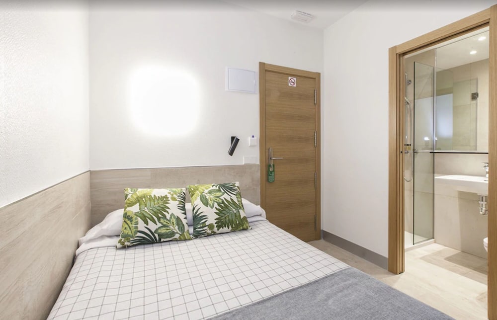 Single Room photo 2