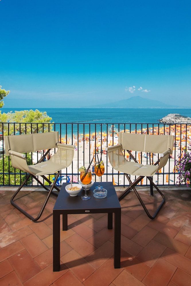 Superior Double Room, 1 Double or 2 Twin Beds, Balcony, Sea View - Photo 7