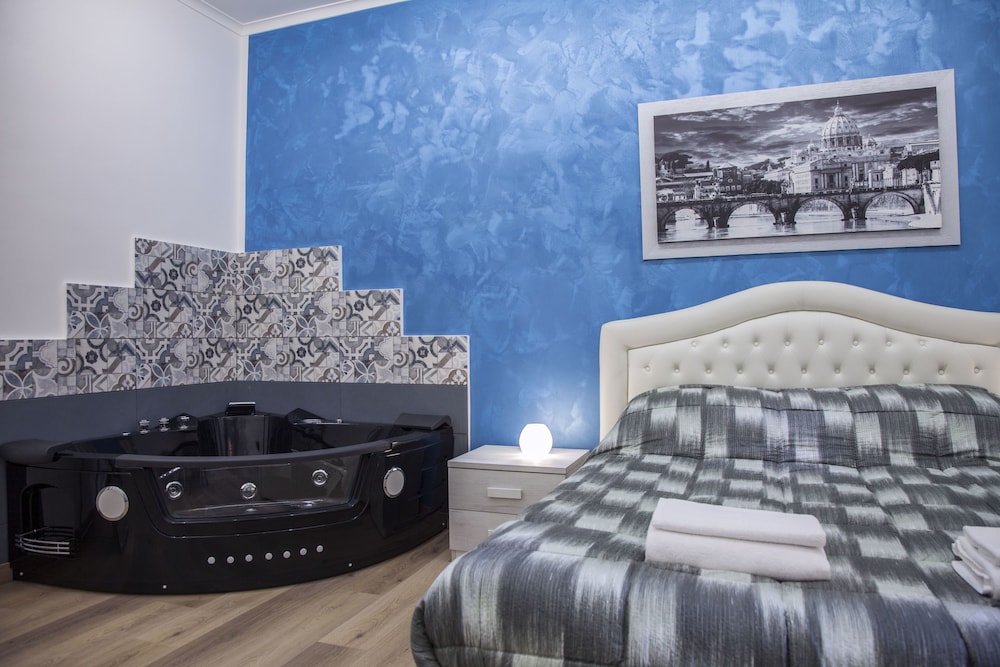 Superior Room, Hot Tub (Paradise) photo 3