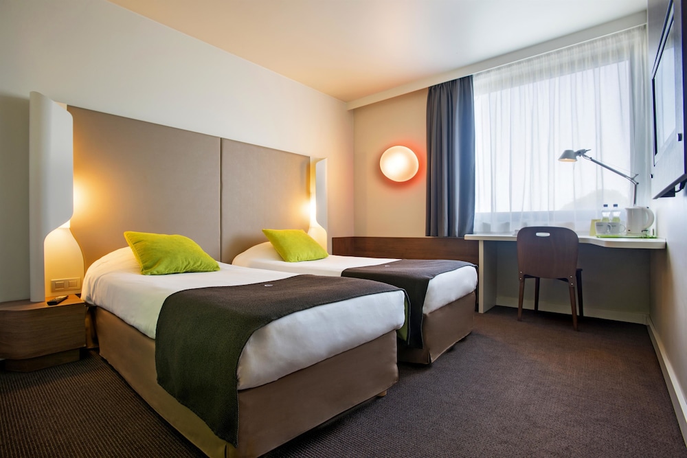 Next Generation, Room, 2 Twin Beds