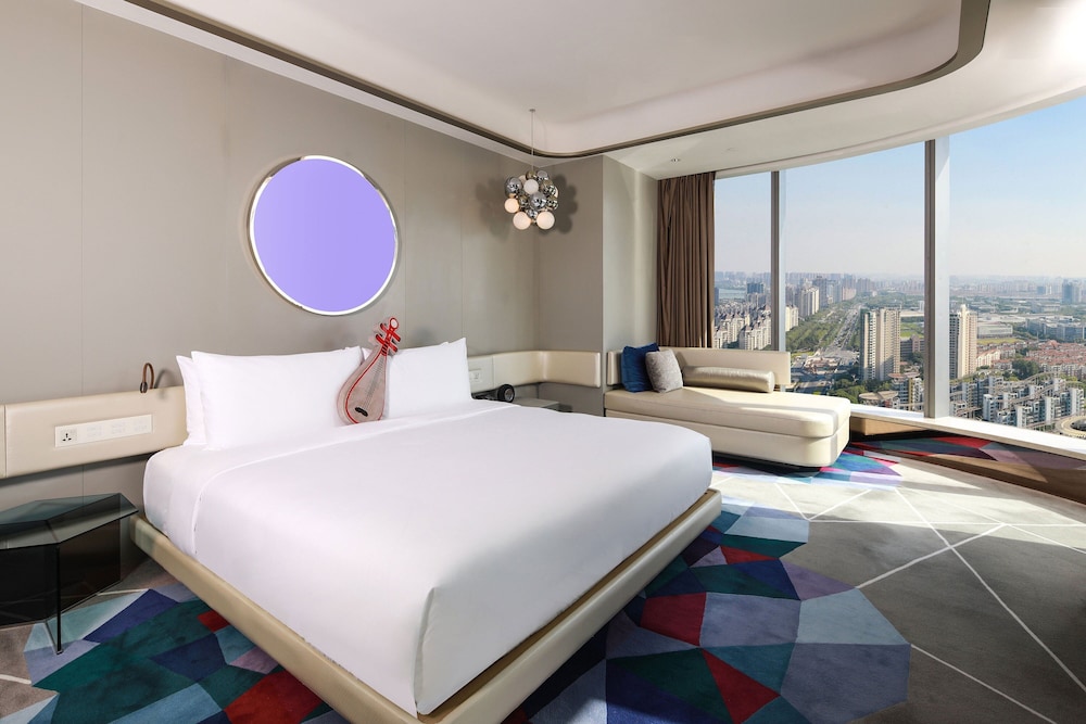 Spectacular King Room, 1 King Bed, High Floor City View photo 1