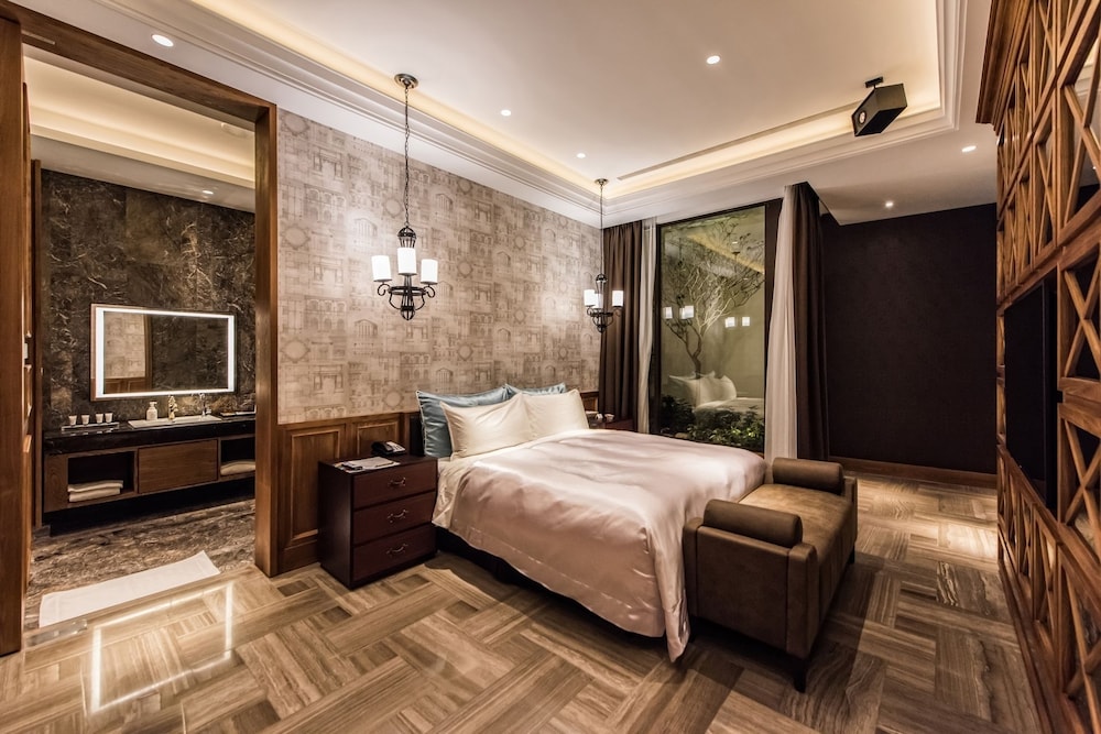 Superior Double Room (Check-in After 24:00) photo 3