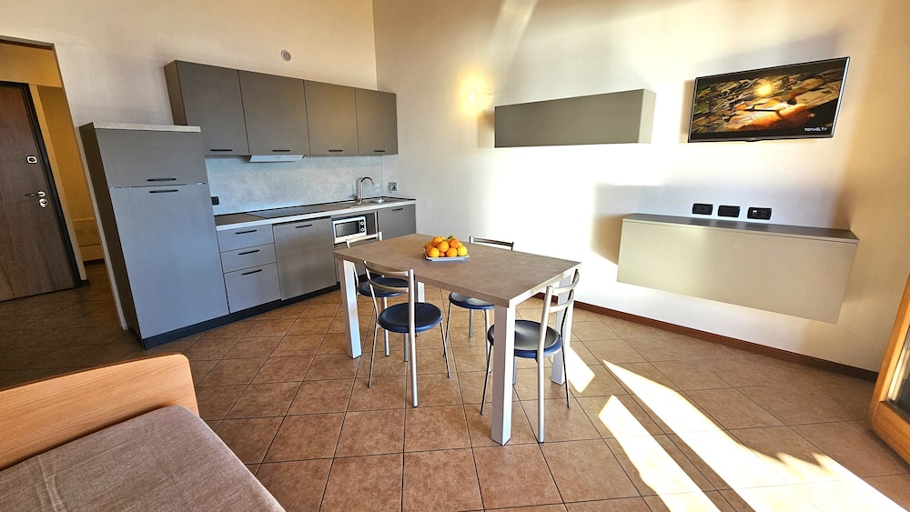 Apartment, Lake View photo 1