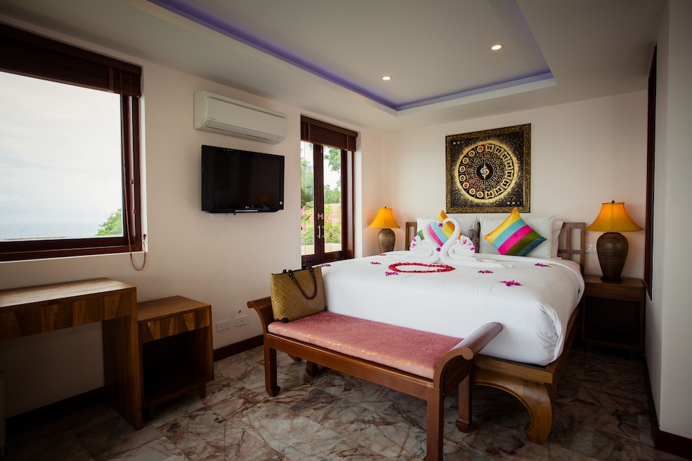 2 Bedroom Grand Pool Villa photo 2