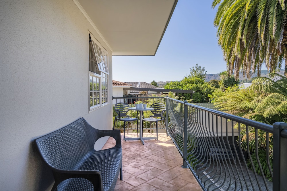 Family Suite, 2 Bedrooms, Private Pool - Photo 9