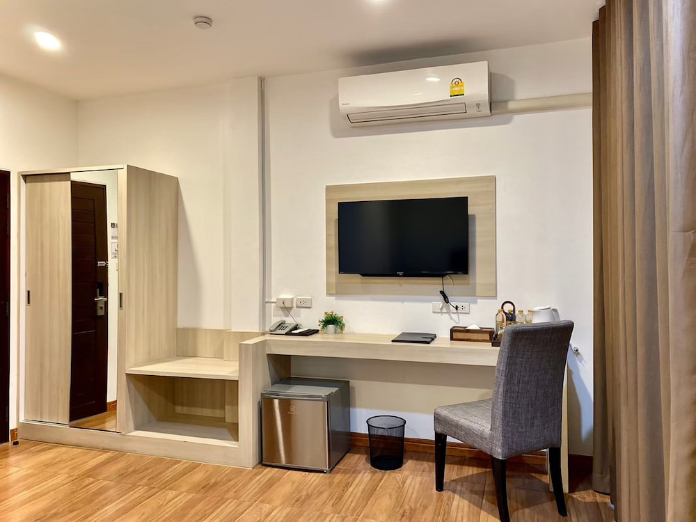 Deluxe Twin Room - Photo 10