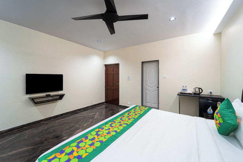 Deluxe Room - Photo 11