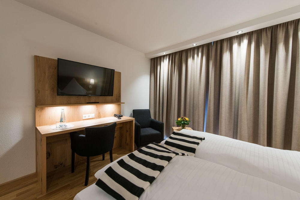 Classic Double Room Single Use photo 3