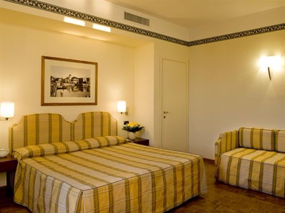 Family Double Room photo 3