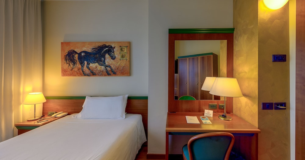 Standard Single Room, 1 Twin Bed thumbnail 6