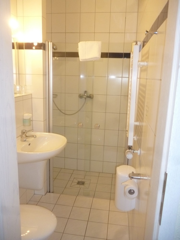 Standard Double Room photo 2