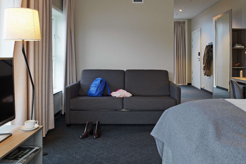 Family Room (Superior) photo 2