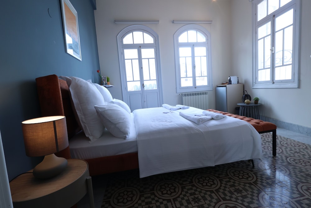 Exclusive Double or Twin Room photo 3