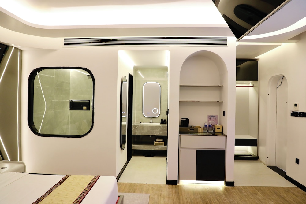Double Room - Photo 5